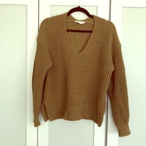 Everlane textured cotton v neck sweater - like new